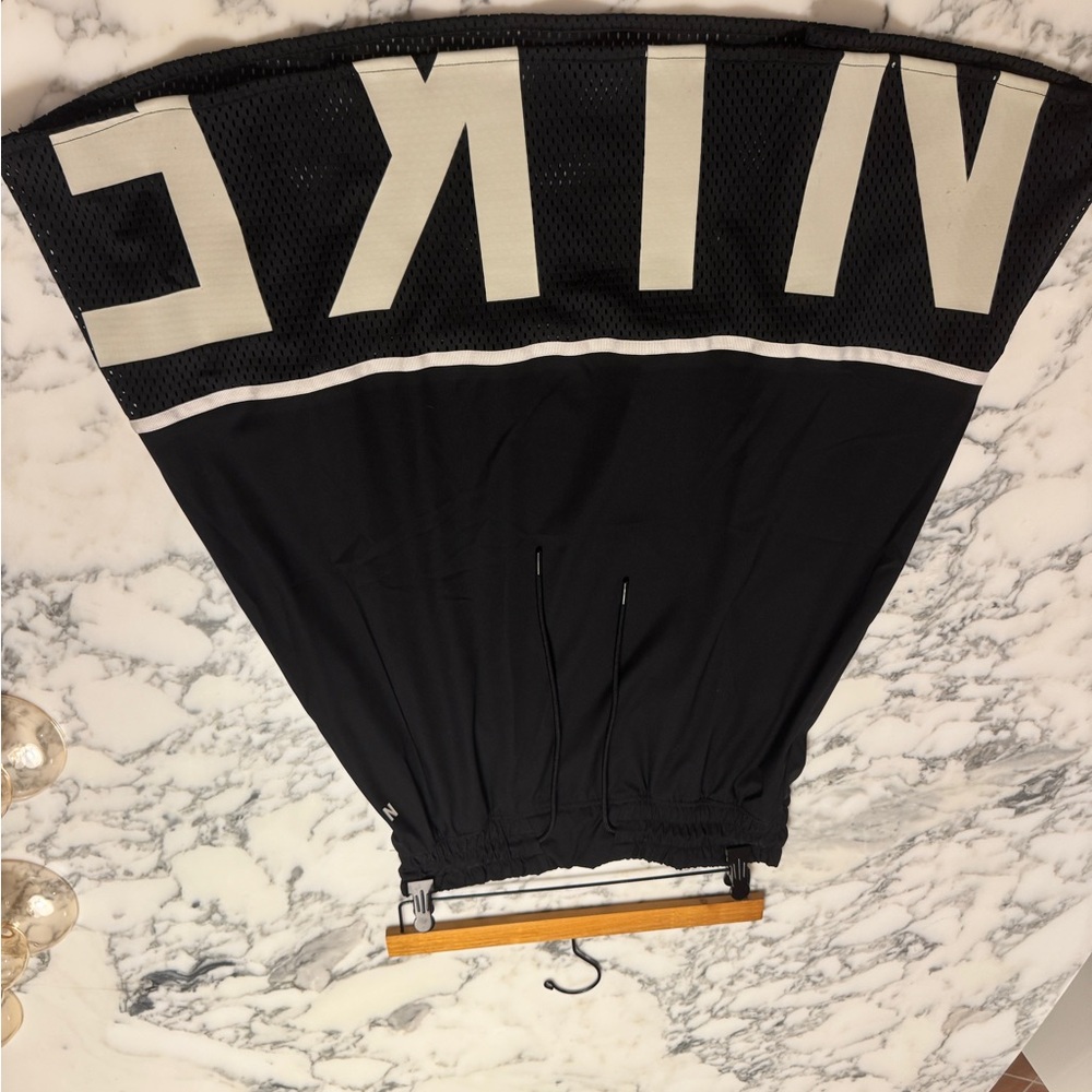 Vintage Nike Women's Black and White Skirt wide elastic waist drawstring - Picture 4 of 5